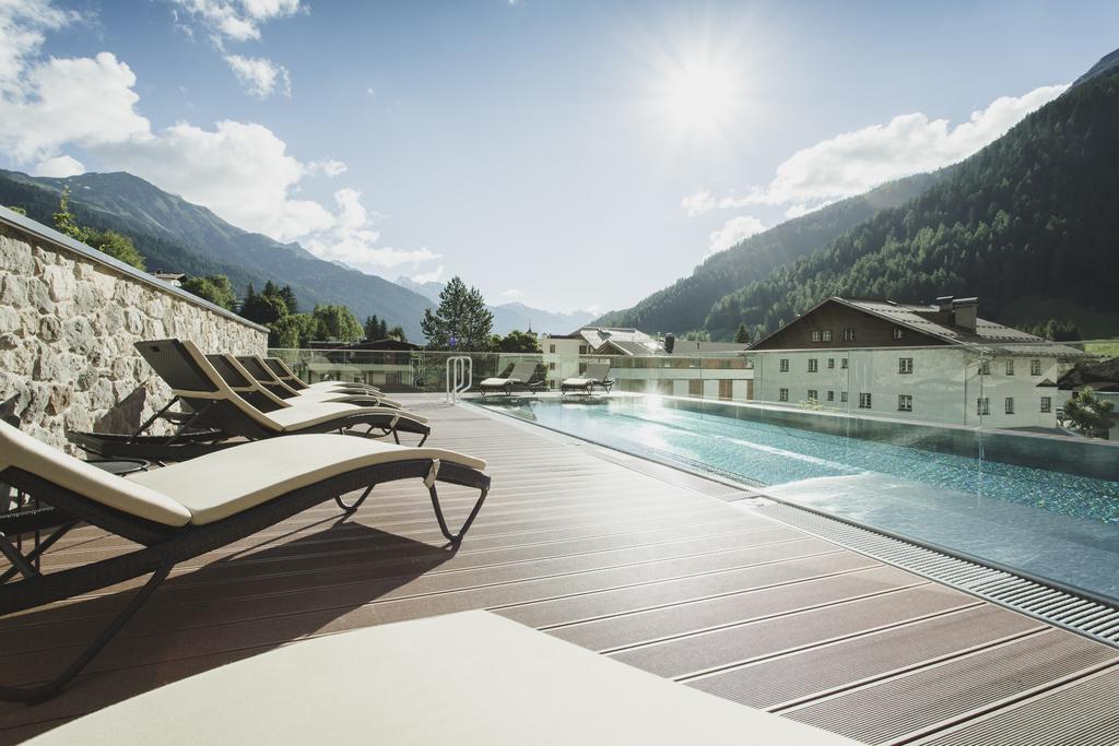 Hotel Schwarzer Adler - Sport & Spa St. Anton am Arlberg Eksteriør bilde